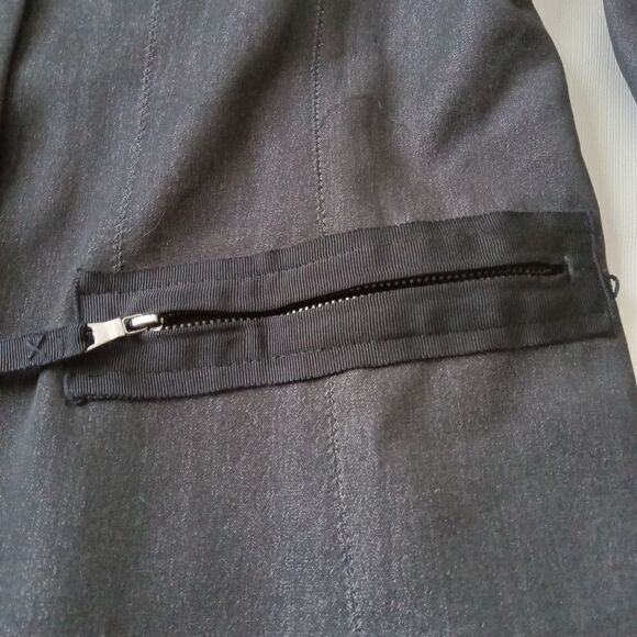 T Tahari Black and Gray Button Front Embellished Fitted Blazer Jacket Women's 8 - Picture 9 of 13